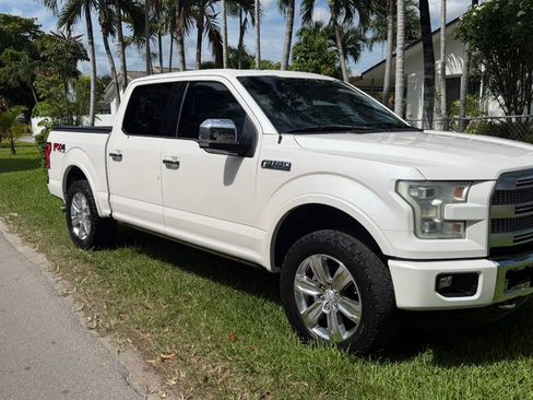 Used 2015 Ford F150 Platinum w/ Equipment Group 701A Luxury AWD/4WD image 1
