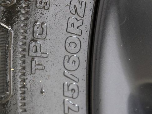 Used 2018 RAM 1500 Express w/ Express Value Package image 31