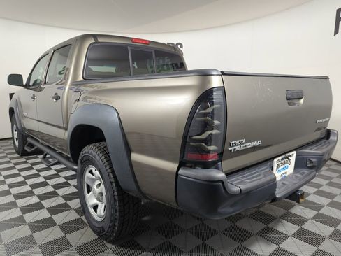 Used 2011 Toyota Tacoma PreRunner image 2
