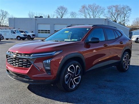 Used 2024 Chevrolet Trax RS w/ Driver Confidence Package image 6