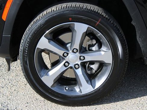 New 2026 Jeep Grand Cherokee L Limited image 8