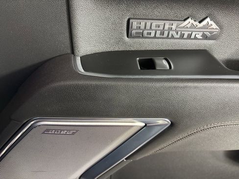Used 2023 Chevrolet Silverado 1500 High Country w/ High Country Premium Package AWD/4WD image 18