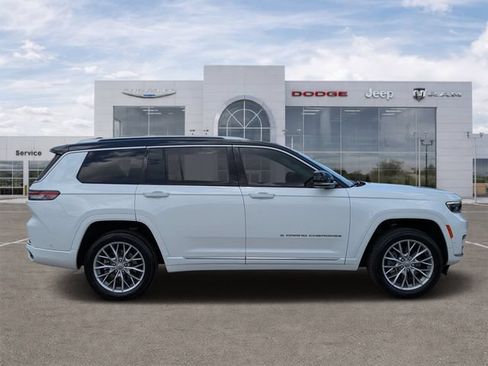 Certified 2022 Jeep Grand Cherokee L Summit w/ Advanced Protech Group IV AWD/4WD image 2