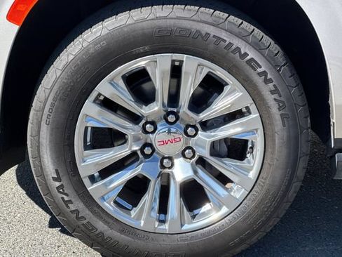 Used 2023 GMC Yukon Denali AWD/4WD image 27