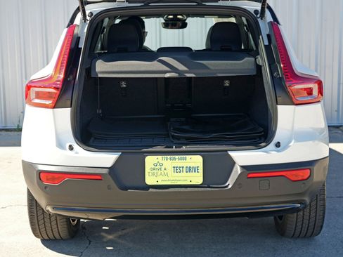 Used 2023 Volvo XC40 Recharge Plus w/ Protection Package Premier image 10