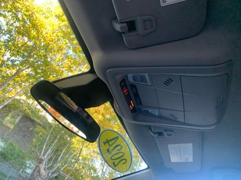 Used 2024 Chevrolet Equinox LT image 28