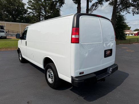 Used 2019 Chevrolet Express 2500 w/ Enhanced Convenience Package RWD image 2