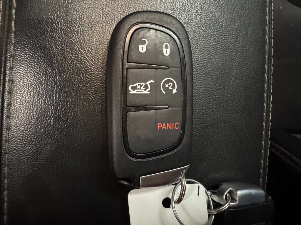 Used 2022 Jeep Cherokee Latitude Lux AWD/4WD image 17