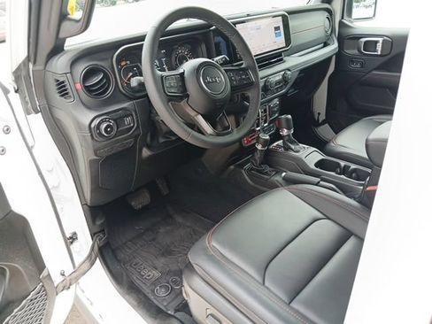 Used 2026 Jeep Wrangler Unlimited Rubicon w/ Safety Group AWD/4WD image 55