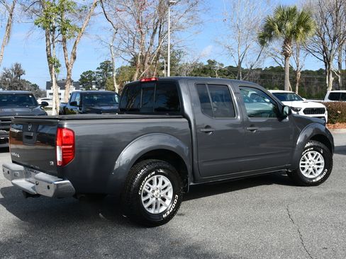Used 2015 Nissan Frontier SV w/ SV Value Truck Package image 6