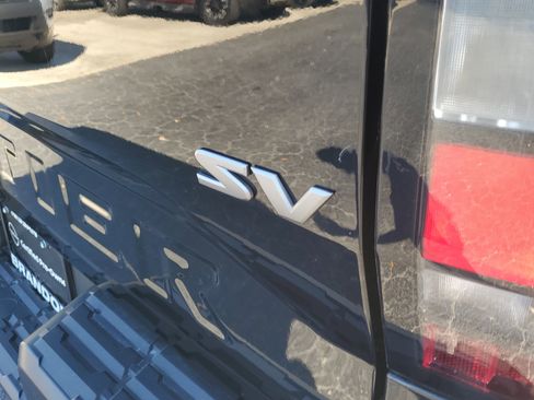 Used 2024 Nissan Frontier SV w/ SV Convenience Package image 8