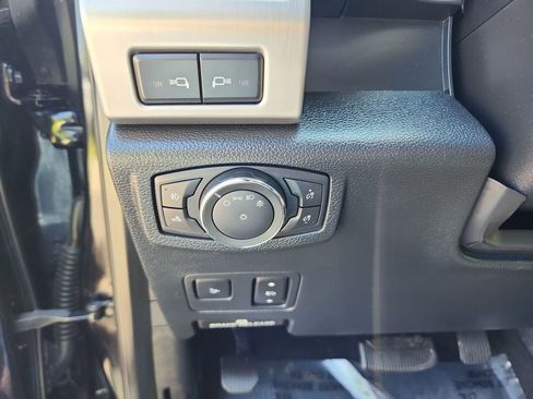 Used 2019 Ford F350 Platinum w/ Platinum Ultimate Package AWD/4WD image 19