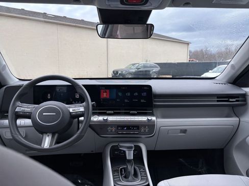Used 2025 Hyundai Kona SEL image 35