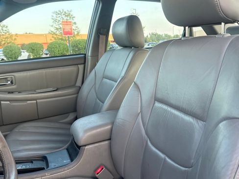 Used 2000 Toyota Avalon XL w/ Option Pkg 3 FWD image 6