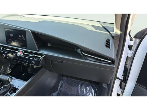 Used 2025 Kia Niro LX FWD image 20