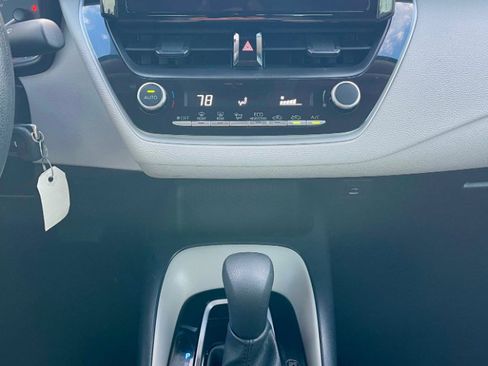 Used 2024 Toyota Corolla LE image 24