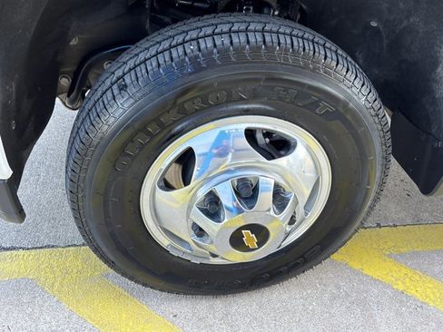 Used 2022 Chevrolet Silverado 3500 High Country w/ Safety Package II image 13