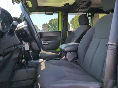 Used 2013 Jeep Wrangler Unlimited Sport AWD/4WD image 17
