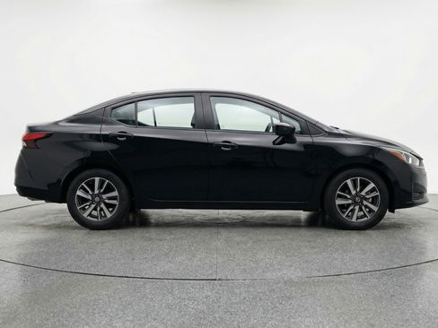 Used 2025 Nissan Versa SV image 11