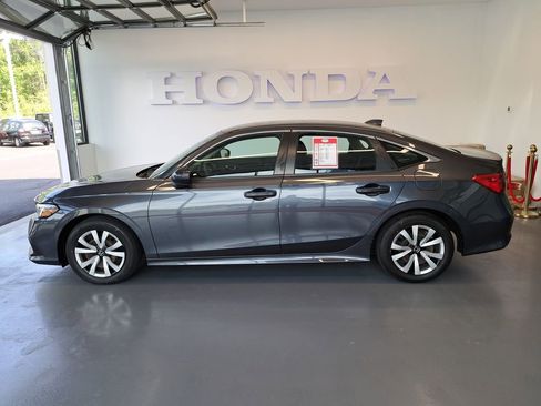 Used 2023 Honda Civic LX image 3