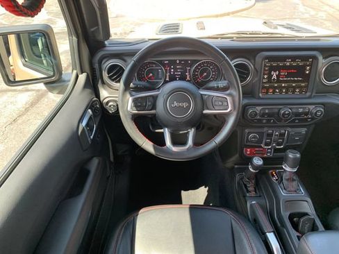 Used 2022 Jeep Gladiator Rubicon AWD/4WD image 16