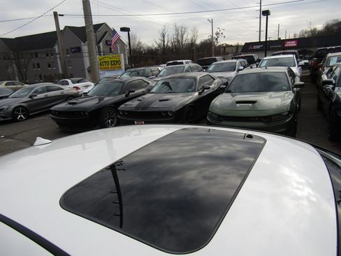 Used 2018 INFINITI Q50 Luxe image 9