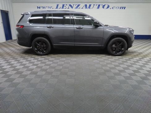 Used 2021 Jeep Grand Cherokee L Laredo AWD/4WD image 2