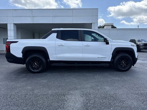 Used 2024 Chevrolet Silverado EV W/T AWD/4WD image 2