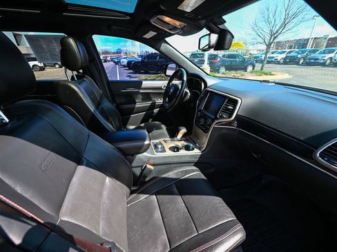 Used 2016 Jeep Grand Cherokee Limited 75th Anniversary image 24