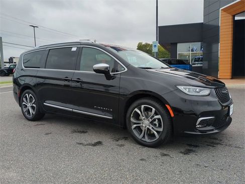 New 2026 Chrysler Pacifica Pinnacle w/ Trailer Tow Group image 2