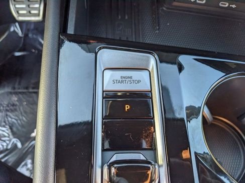 Certified 2025 Volkswagen Atlas Cross Sport SEL R-Line image 23