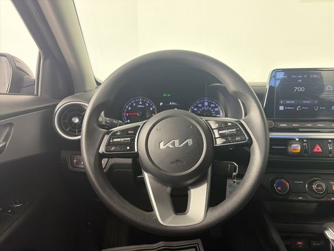 Certified 2023 Kia Forte LXS w/ LXS Technology Package image 24