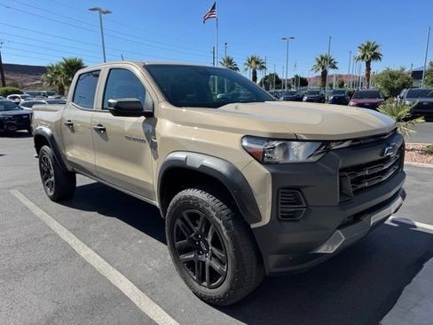 Used 2023 Chevrolet Colorado Trail Boss w/ Advanced Trailering Package AWD/4WD image 2