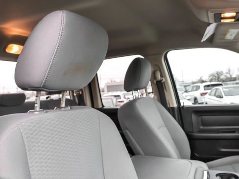 Used 2017 RAM 1500 Express w/ Black Ram 1500 Express Group AWD/4WD image 39
