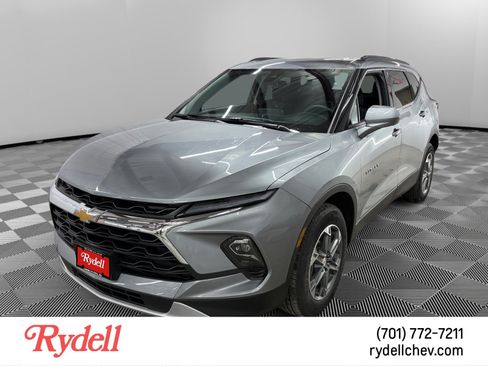 Used 2025 Chevrolet Blazer LT w/ Convenience Package AWD/4WD image 1