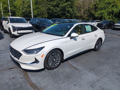 Used 2023 Hyundai Sonata Limited FWD image 3