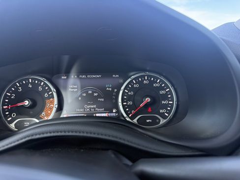 Used 2022 Jeep Renegade Latitude w/ Convenience Group image 23