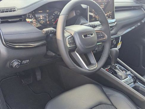 New 2026 Jeep Compass Latitude image 3