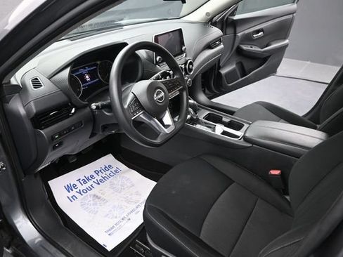 Used 2024 Nissan Sentra SV FWD image 11