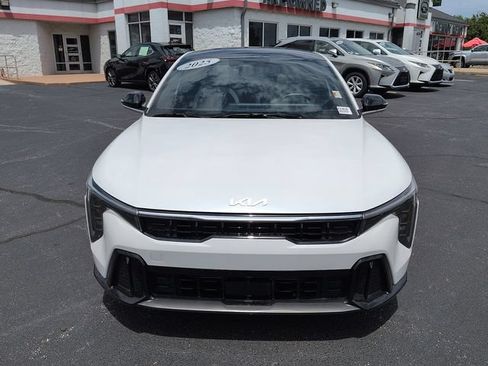 Used 2025 Kia K4 GT-Line w/ GT-Line Premium Package FWD image 2
