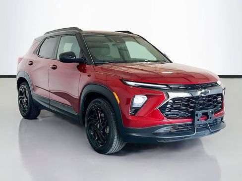 Used 2024 Chevrolet TrailBlazer RS w/ Driver Confidence Package FWD image 3