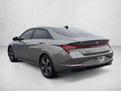 Used 2023 Hyundai Elantra Limited image 8