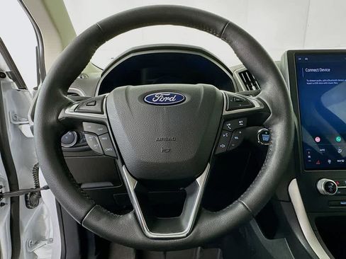 Certified 2022 Ford Edge SEL w/ Convenience Package image 16