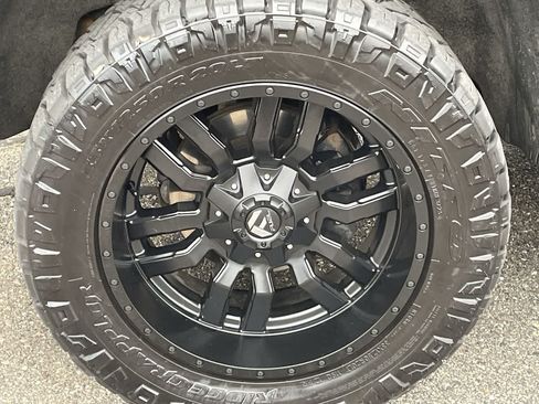 Used 2017 Chevrolet Silverado 1500 LT w/ All Star Edition AWD/4WD image 33