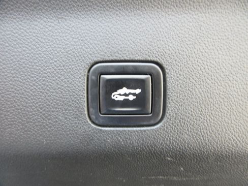 Used 2021 Chevrolet Suburban Z71 AWD/4WD image 55
