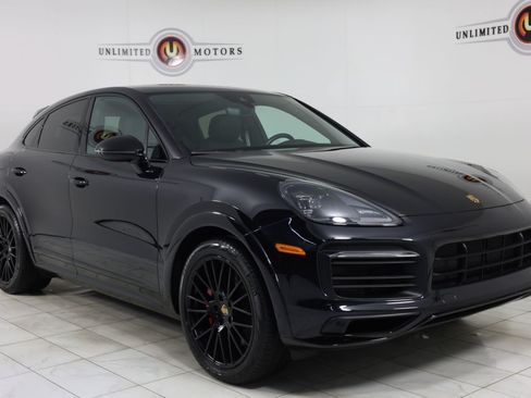 Used 2022 Porsche Cayenne GTS w/ Premium Package Plus AWD/4WD image 34