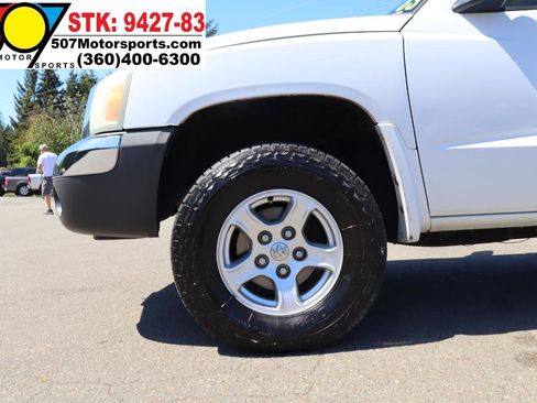 Used 2005 Dodge Dakota SLT w/ Trailer Tow Group AWD/4WD image 21