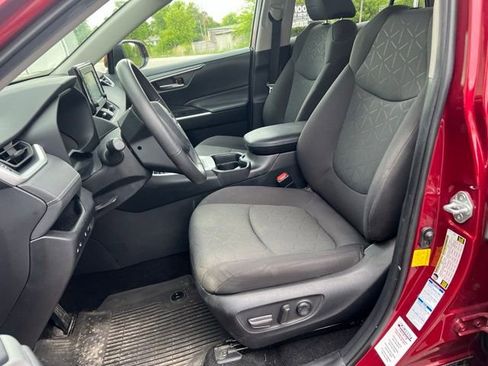 Used 2021 Toyota RAV4 XLE w/ Convenience Package AWD/4WD image 5