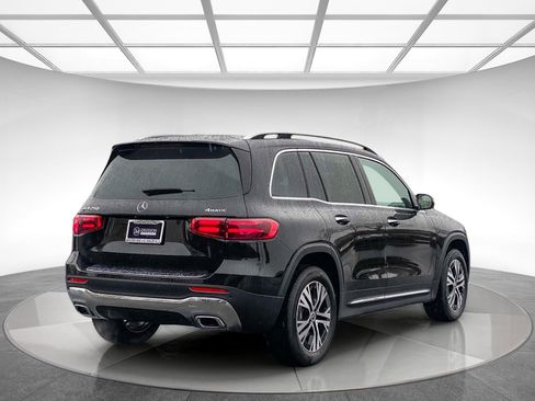New 2025 Mercedes-Benz GLB 250 4MATIC image 4