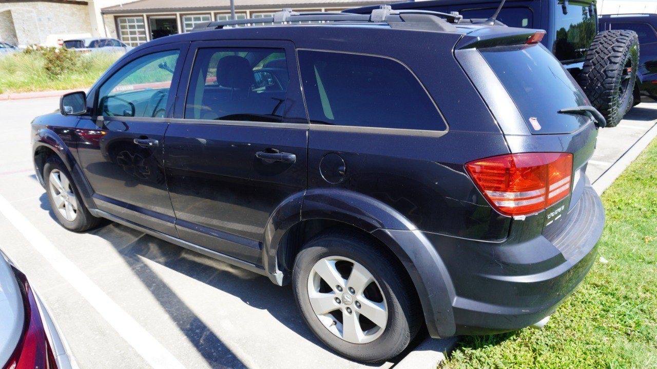 Used 2010 Dodge Journey SXT w/ Flexible Seating Group FWD image 4
